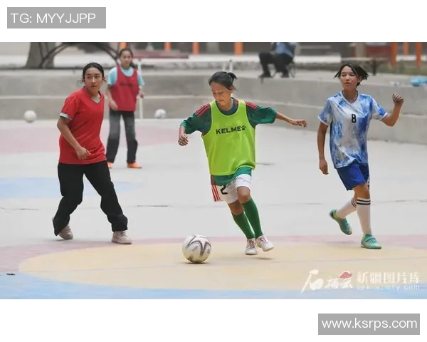 足球明星与农村女孩的梦想交汇点：一段不平凡的爱情故事